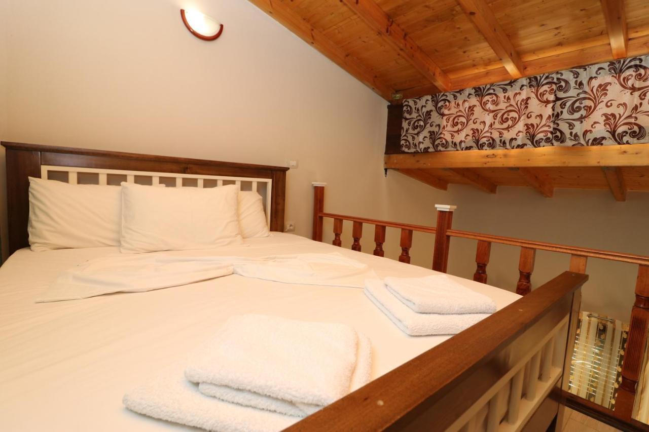 Vila Mateus Himare Luaran gambar