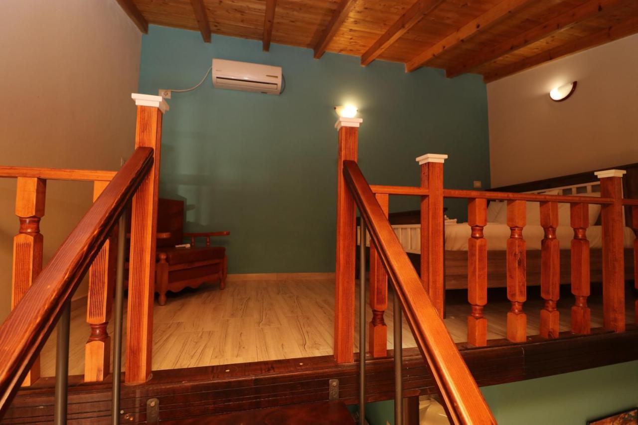 Vila Mateus Himare Luaran gambar