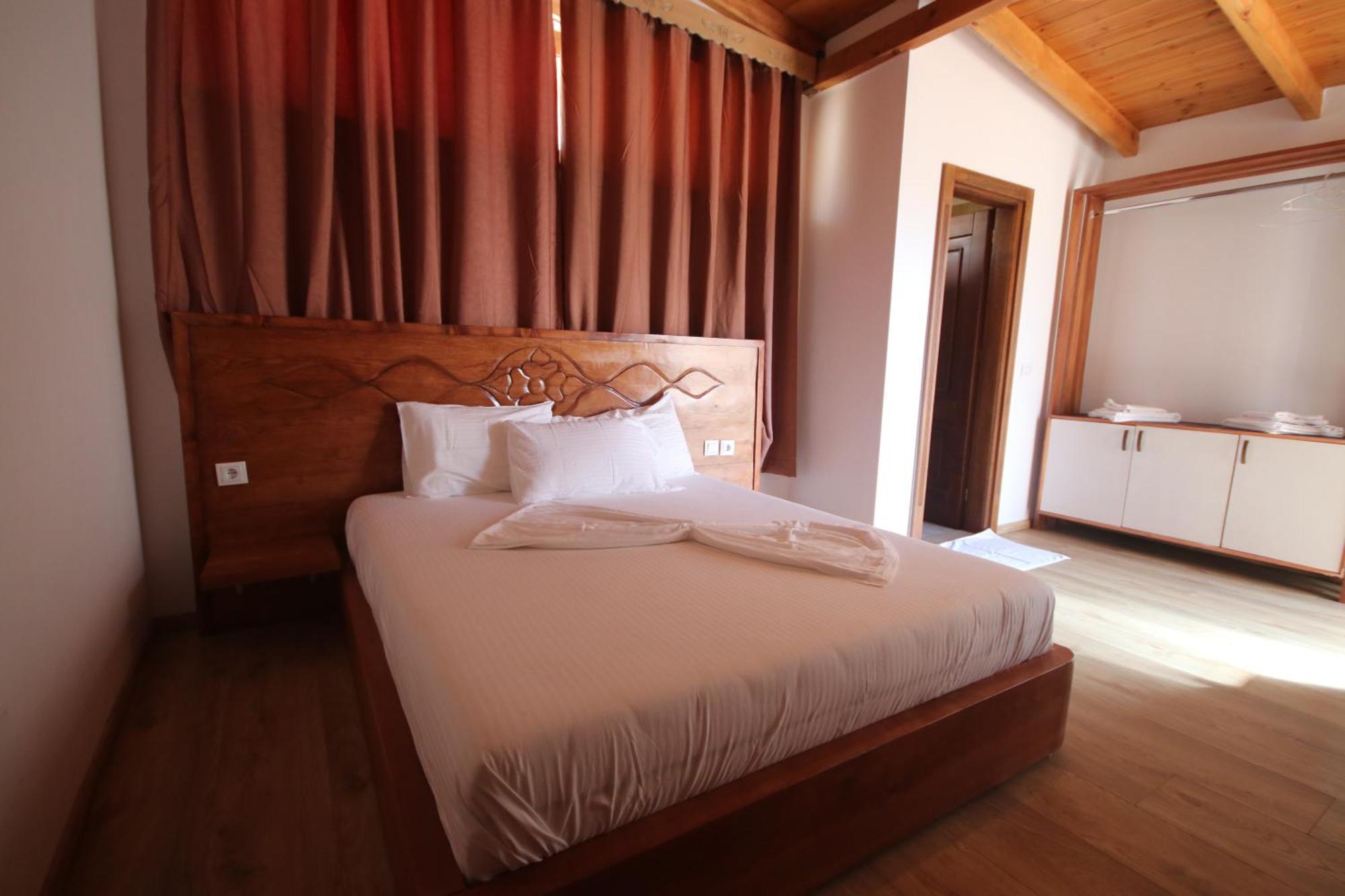Vila Mateus Himare Luaran gambar