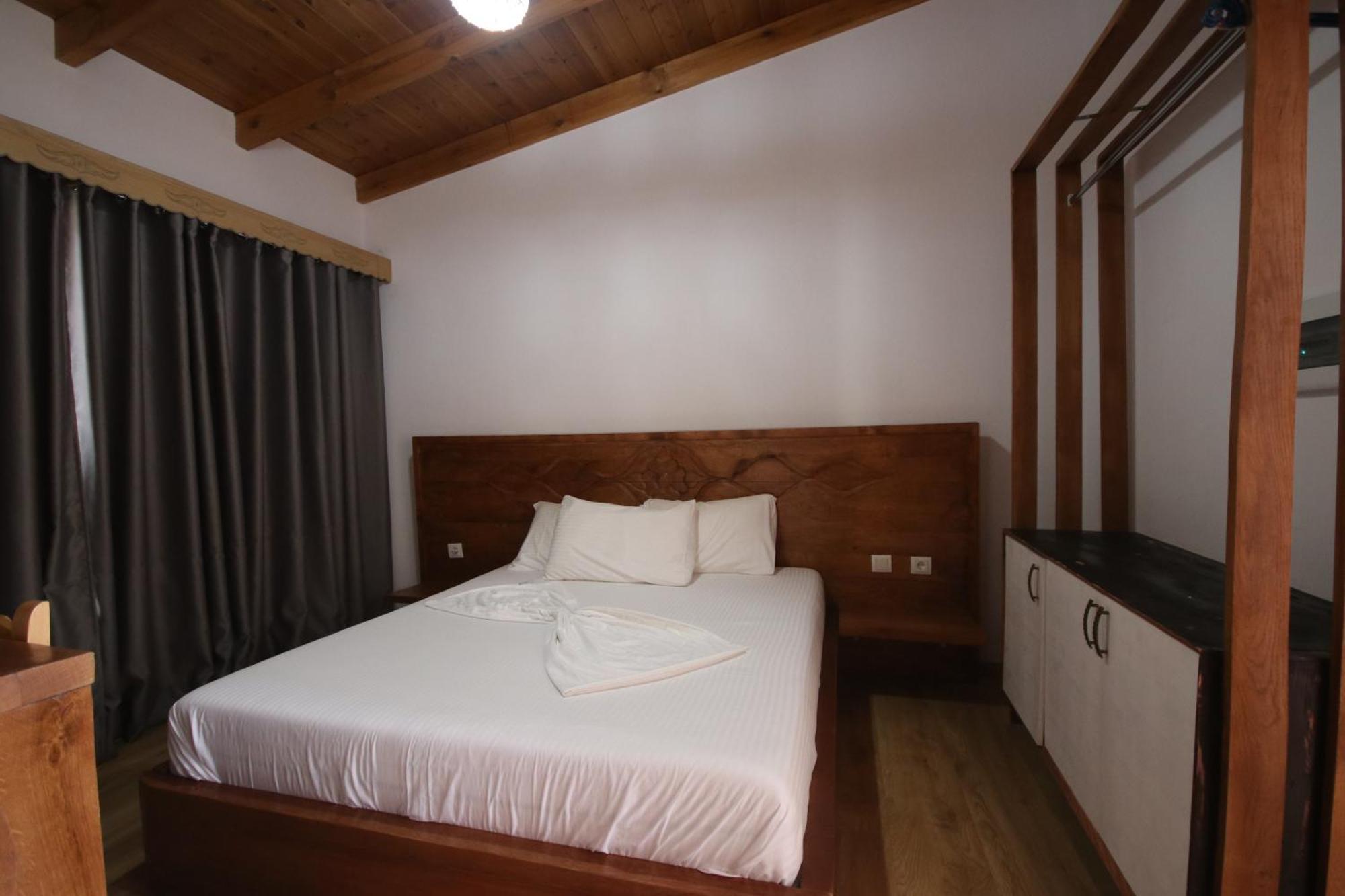 Vila Mateus Himare Luaran gambar