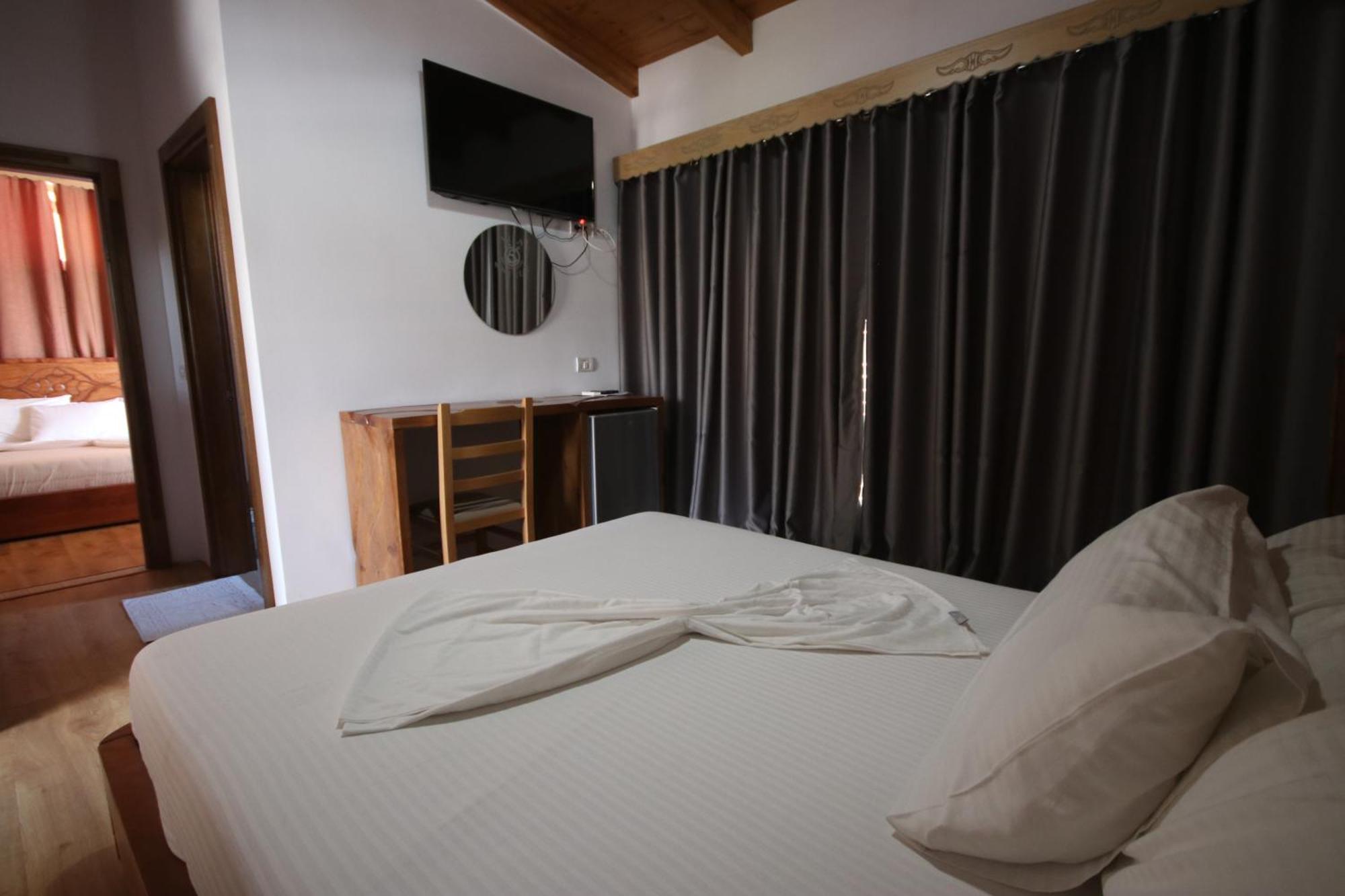 Vila Mateus Himare Luaran gambar