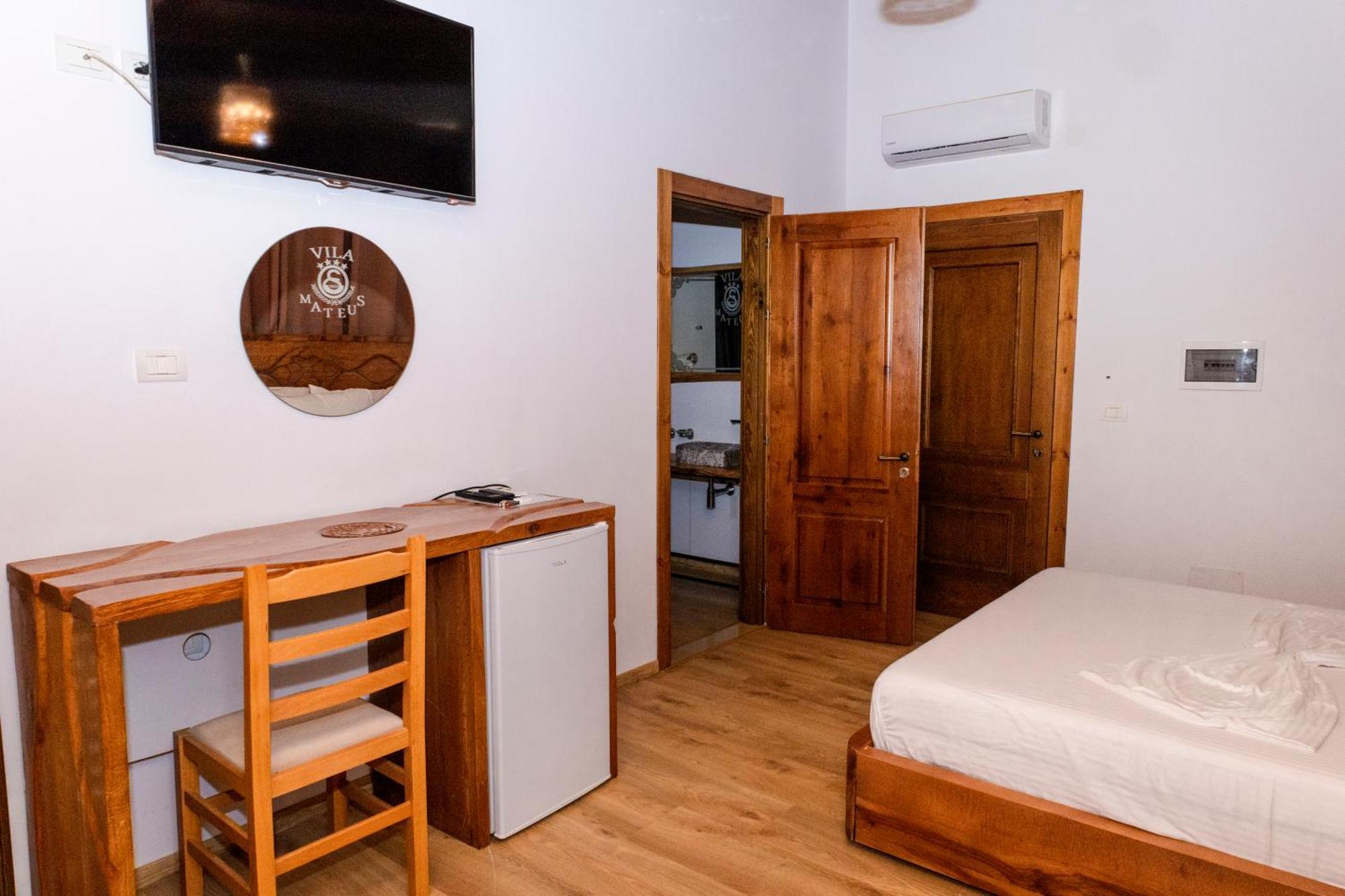 Vila Mateus Himare Luaran gambar