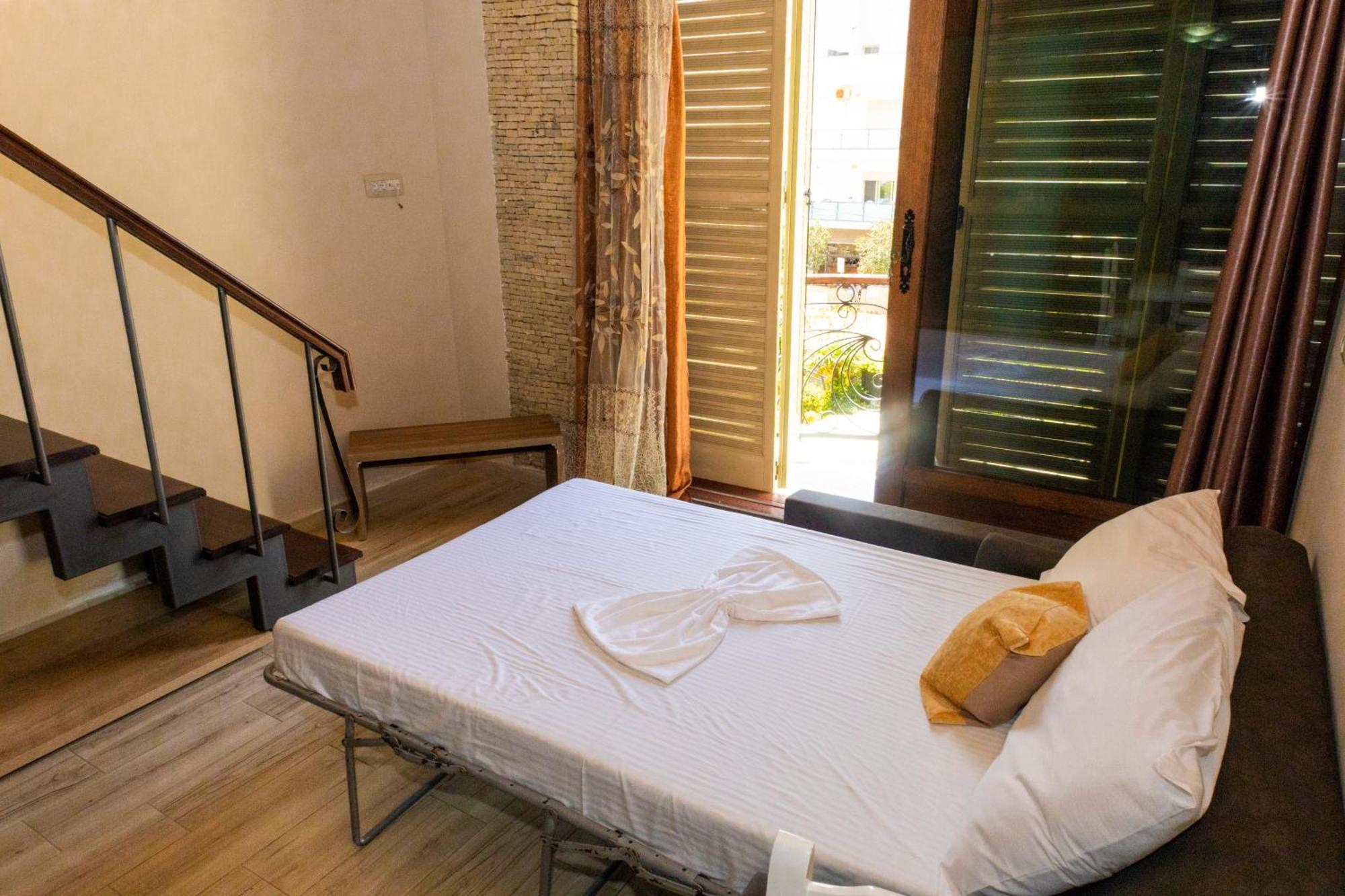 Vila Mateus Himare Luaran gambar
