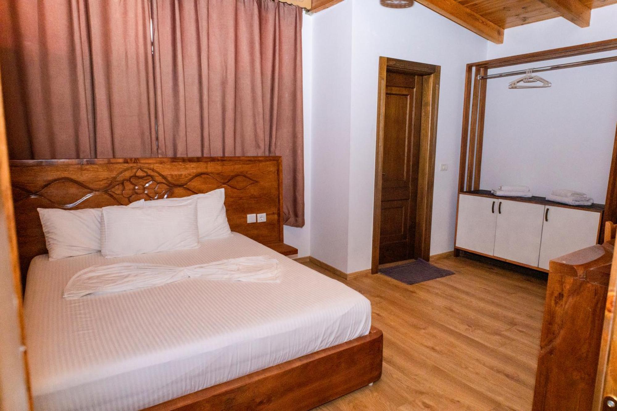 Vila Mateus Himare Luaran gambar