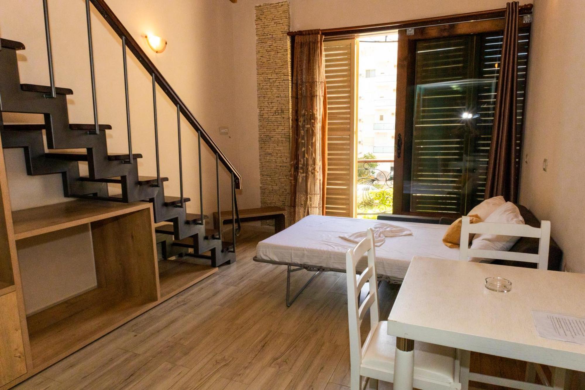 Vila Mateus Himare Luaran gambar