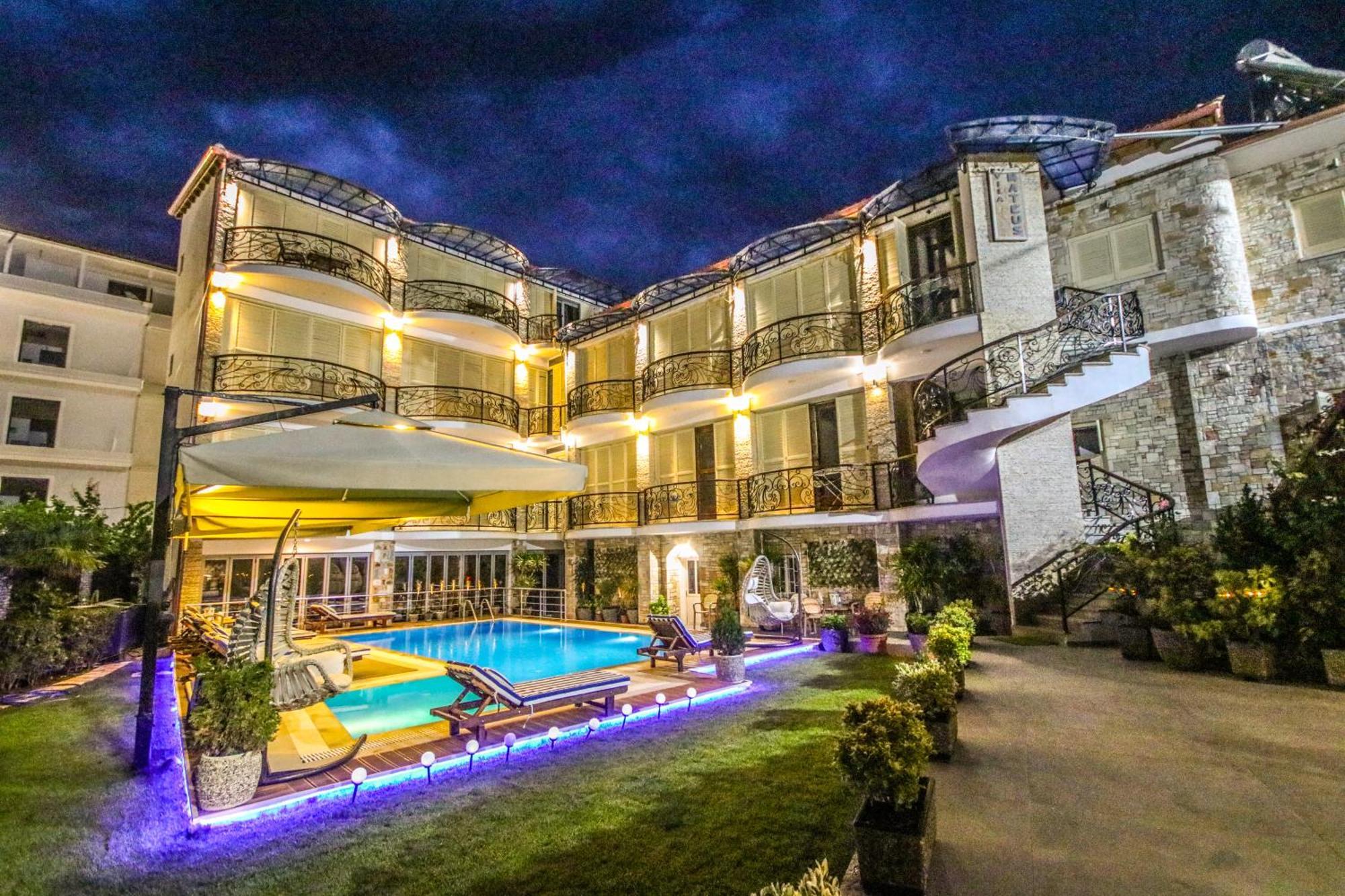 Vila Mateus Himare Luaran gambar
