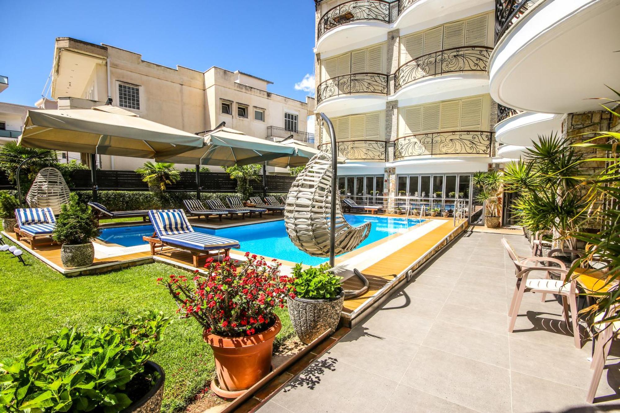 Vila Mateus Himare Luaran gambar